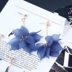 🍏50% OFF/3+...Dangle Flower Petals Earrings (Purple)